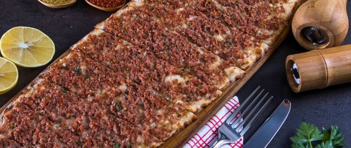 Taş Fırından Sofraya: Etliekmek mi Peynirli Pide mi?